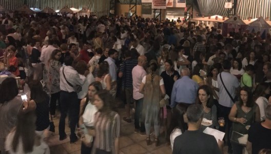 Éxito de la Feria de la Tapa Cofrade y Cata de vino